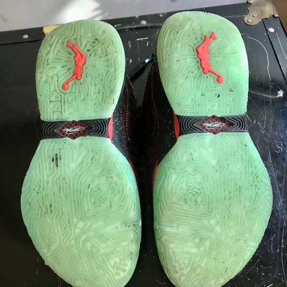 Nike Lebron Pink Diamond Collection XX 20 Night Maroon Sneakers, Size 7 Y Youth - Picture 3 of 9